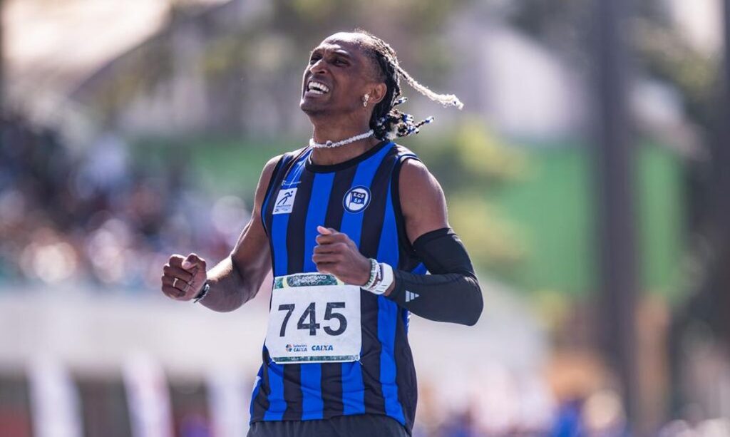 Alison 'Piu' dos Santos crava melhor marca mundial nos 400m com barreiras e lidera ranking