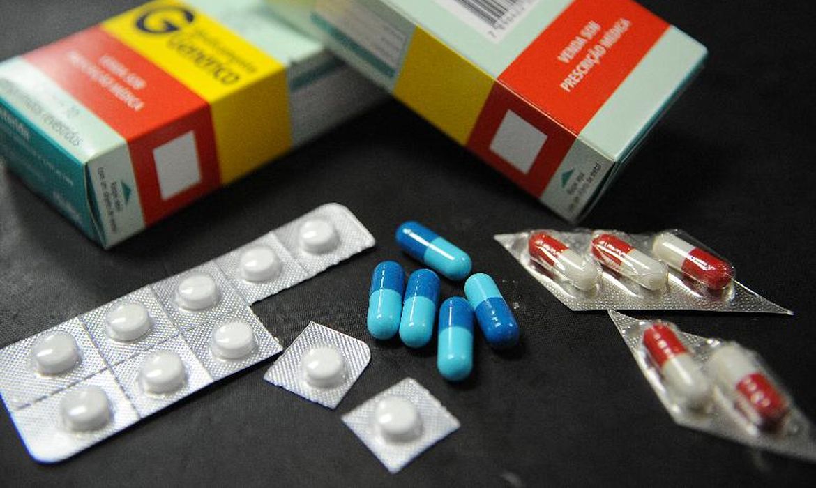Consumidor em São Paulo pode pagar mais de 2.400% a mais por medicamentos, aponta Procon