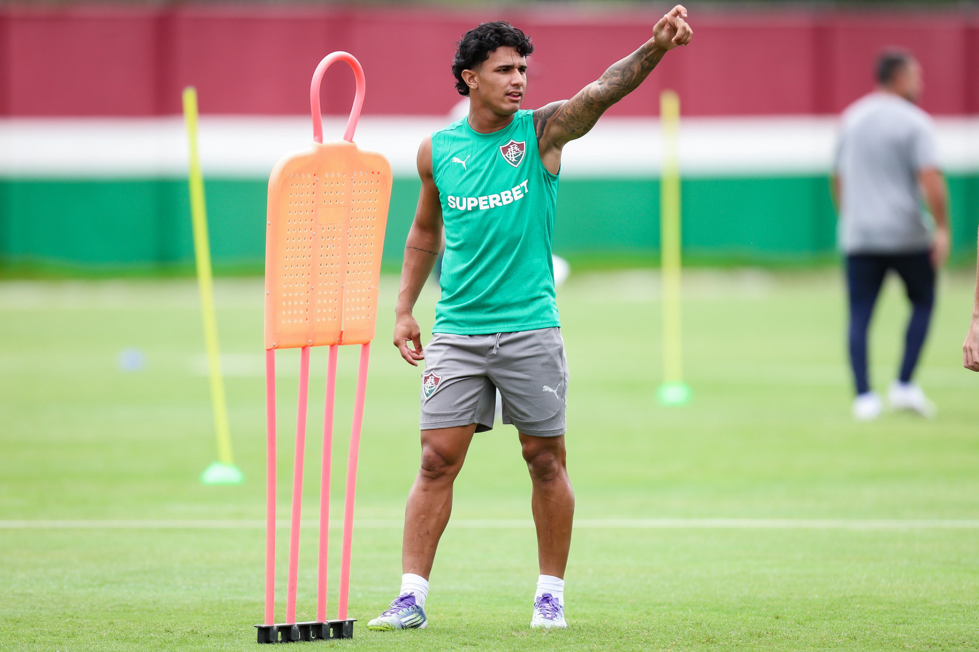 Fluminense assegura futuro com renovação de contrato da promessa Keven Samuel até 2029