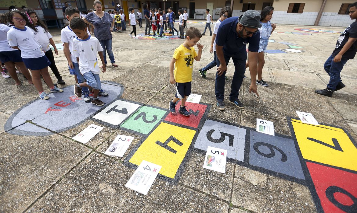 Brasil se prepara para a Copa Feminina de 2027 com mudanças nas férias escolares e feriados