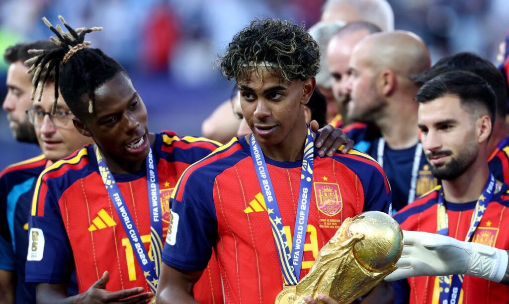 Espanha celebra bicampeonato da Copa do Mundo com a força da diversidade e talentos de origem imigrante