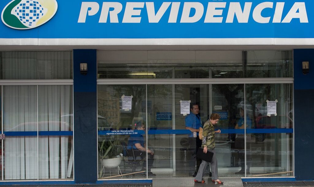 Governo libera R$ 547 milhões para INSS indenizar beneficiários por descontos indevidos
