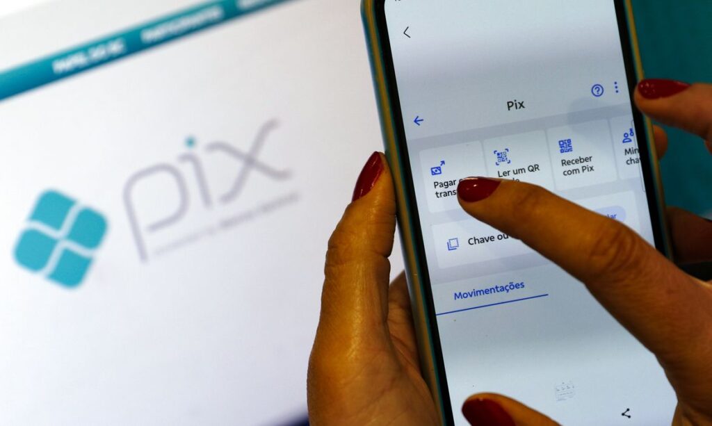FMI exalta sucesso do PIX e aponta urgência de autonomia financeira para o Banco Central