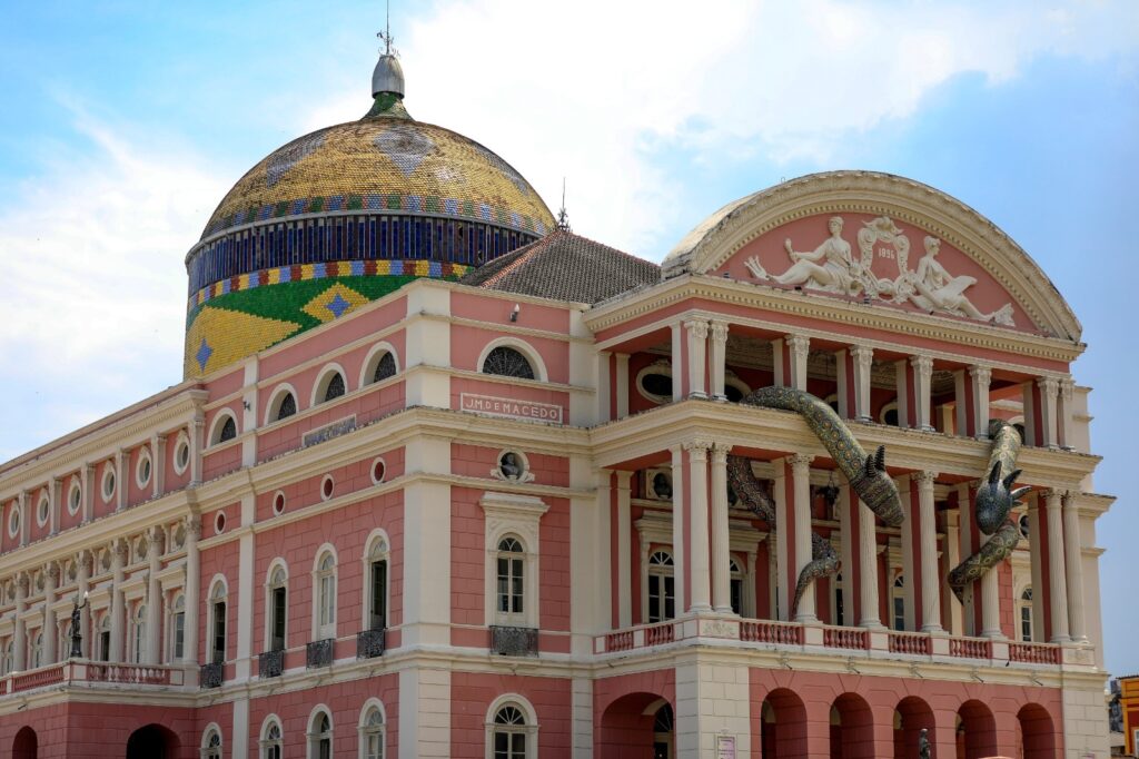 Teatro Amazonas e Theatro da Paz são consagrados Patrimônio Mundial pela Unesco