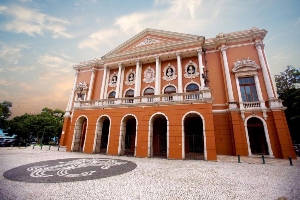 Unesco eleva teatros da Amazônia a Patrimônio Mundial, celebrando legado histórico