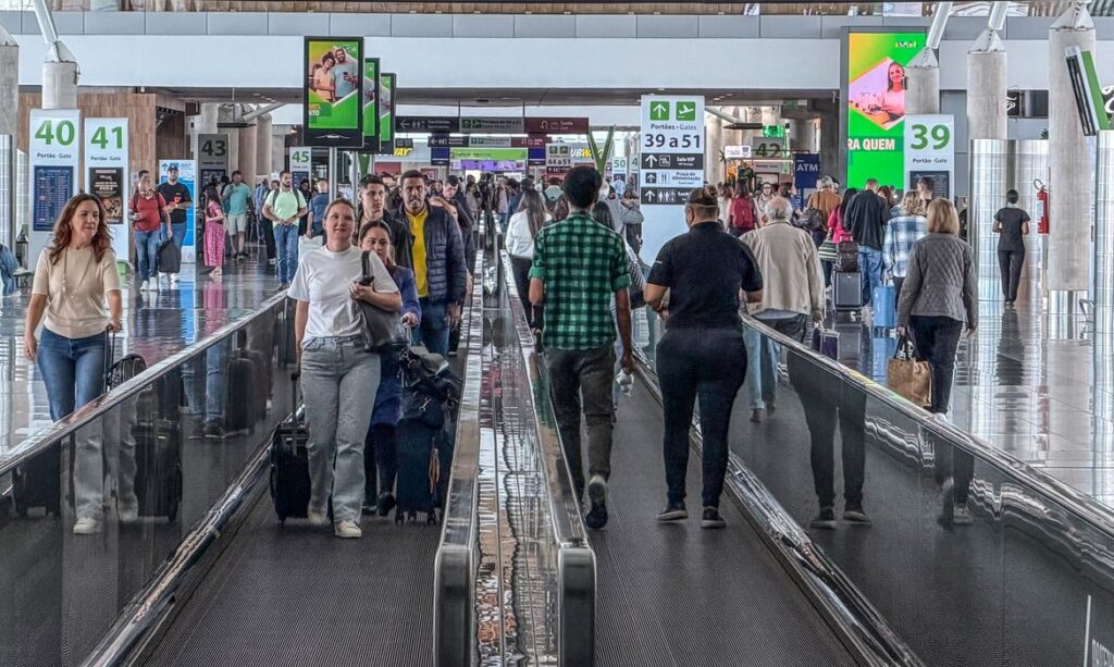 Aviação doméstica brasileira registra recorde histórico de passageiros em 2026
