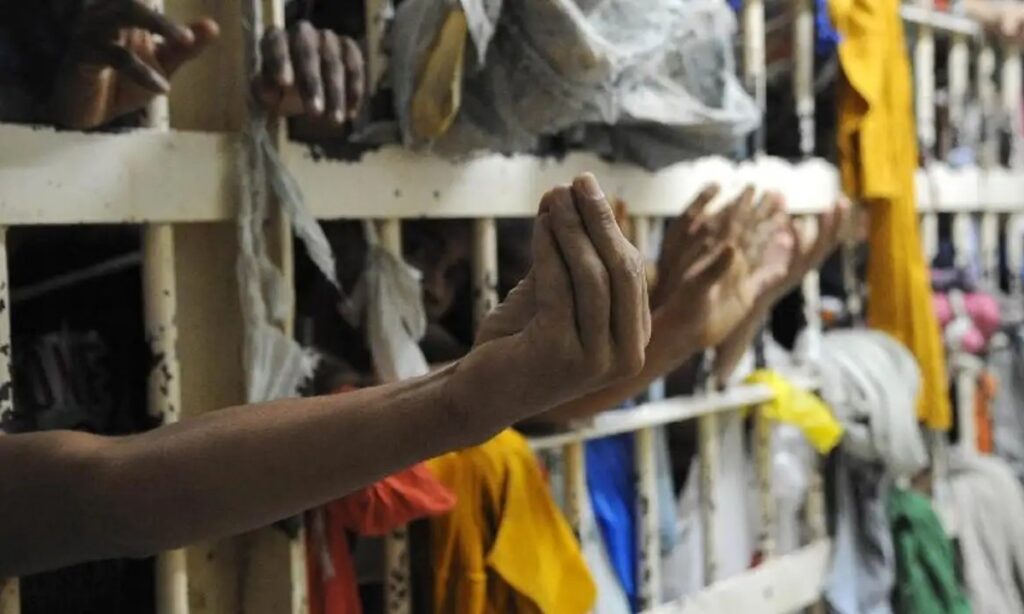 Crise carcerária no Amazonas: superlotação e violações persistem sete anos após massacre