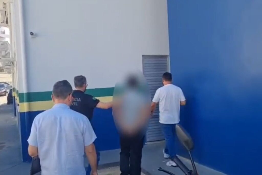Escritor é detido em Manaus por tentativa de venda de pornografia infantil