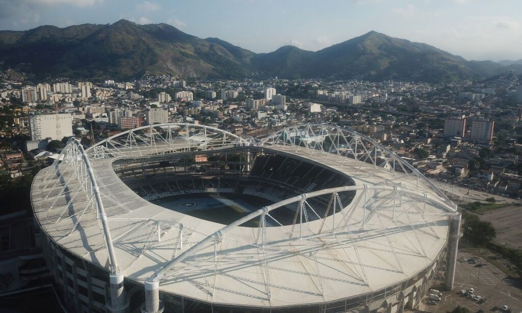 Fortes ventos no Rio de Janeiro forçam adiamento de clássico Botafogo x Fluminense no Brasileirão Feminino