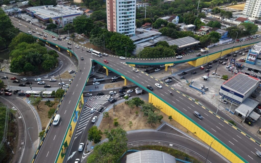 Interdição no Viaduto Miguel Arraes altera trânsito e rotas de ônibus em Manaus neste fim de semana