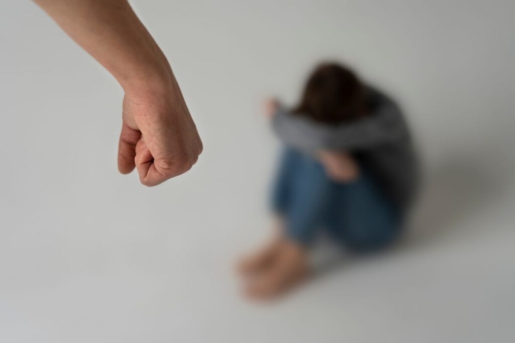 Lei Maria da Penha: mulher de Manaus supera violência e inspira esperança após 20 anos da legislação