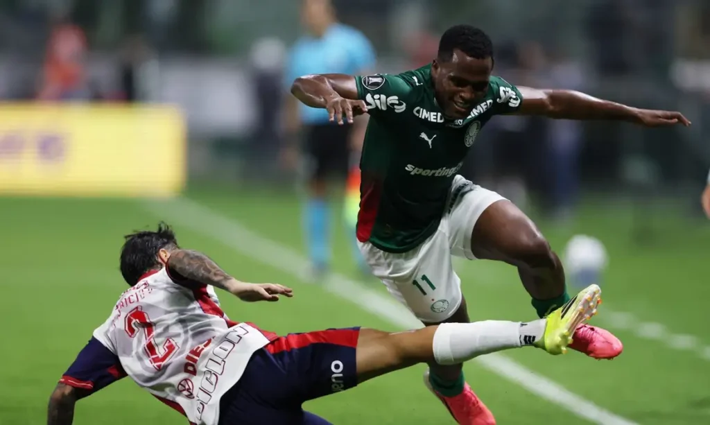 Libertadores: Palmeiras empata com Cerro Porteño em casa e adia decisão para o Paraguai