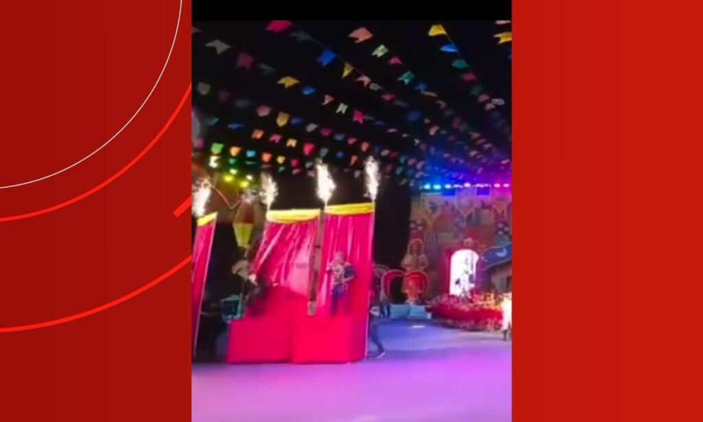 Músico sofre queda em módulo alegórico durante festival no Amazonas