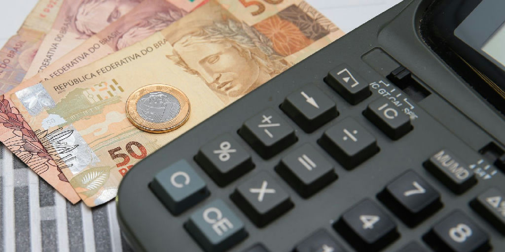 Nova CBS deve injetar R$ 636 bilhões nos cofres públicos em 2027 com reforma tributária
