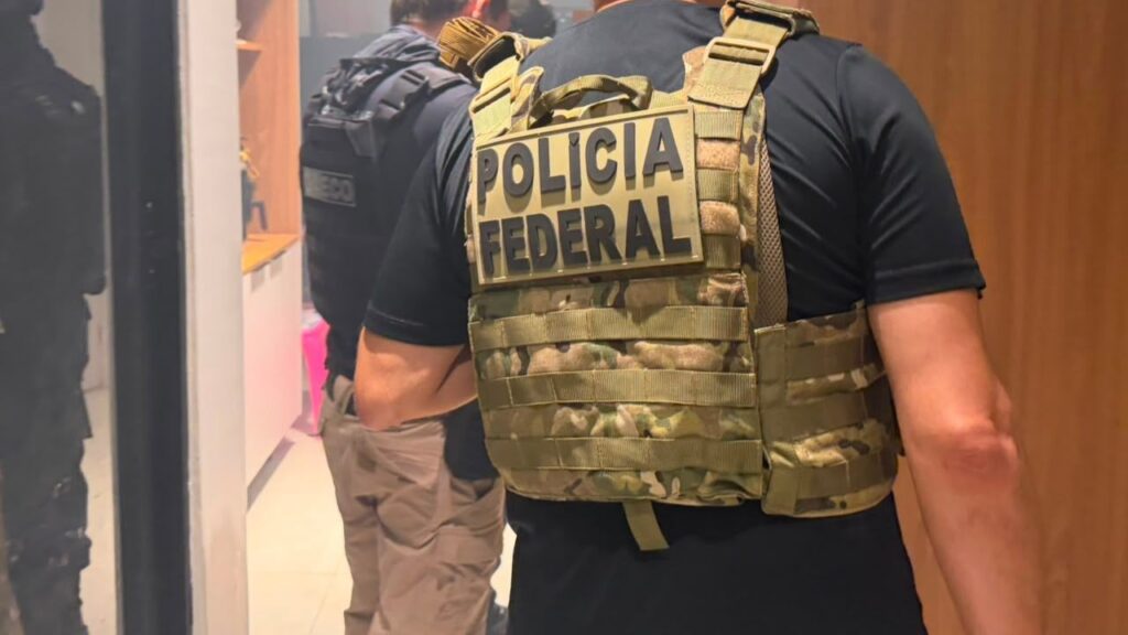 Operação La Máquina desarticula rota aérea do tráfico no Amazonas com destruição de pista clandestina