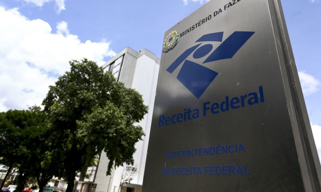 Reforma tributária: notas fiscais eletrônicas iniciam exigência de CBS e IBS nesta segunda