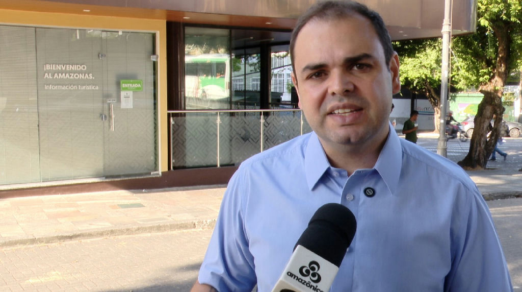 Roberto Cidade defende continuidade de programas habitacionais em entrevista no Amazonas