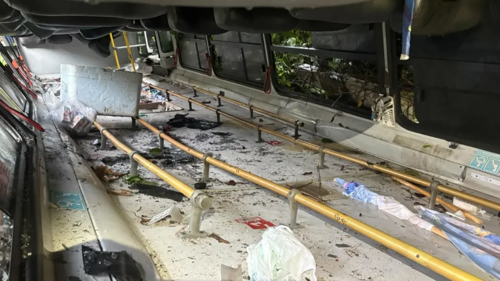 Acidente com micro-ônibus na Br-174 deixa 17 feridos e expõe drama no Amazonas