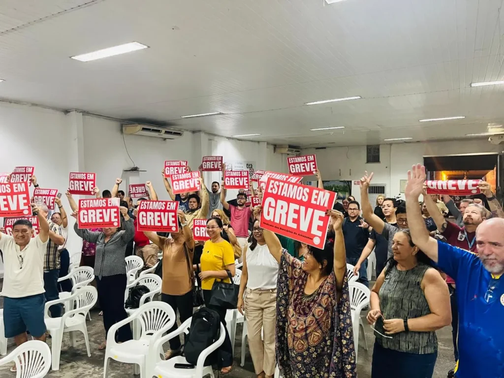 Bancários do Amazonas deflagram greve por tempo indeterminado com agências fechadas