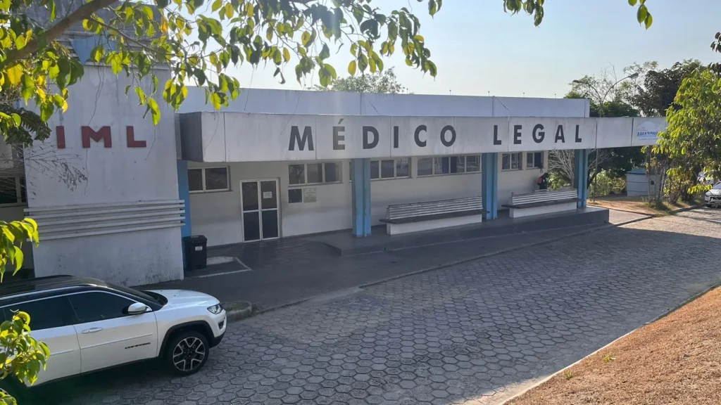 Corpos de casal são encontrados com ferimentos no pescoço em residência na Zona Norte de Manaus