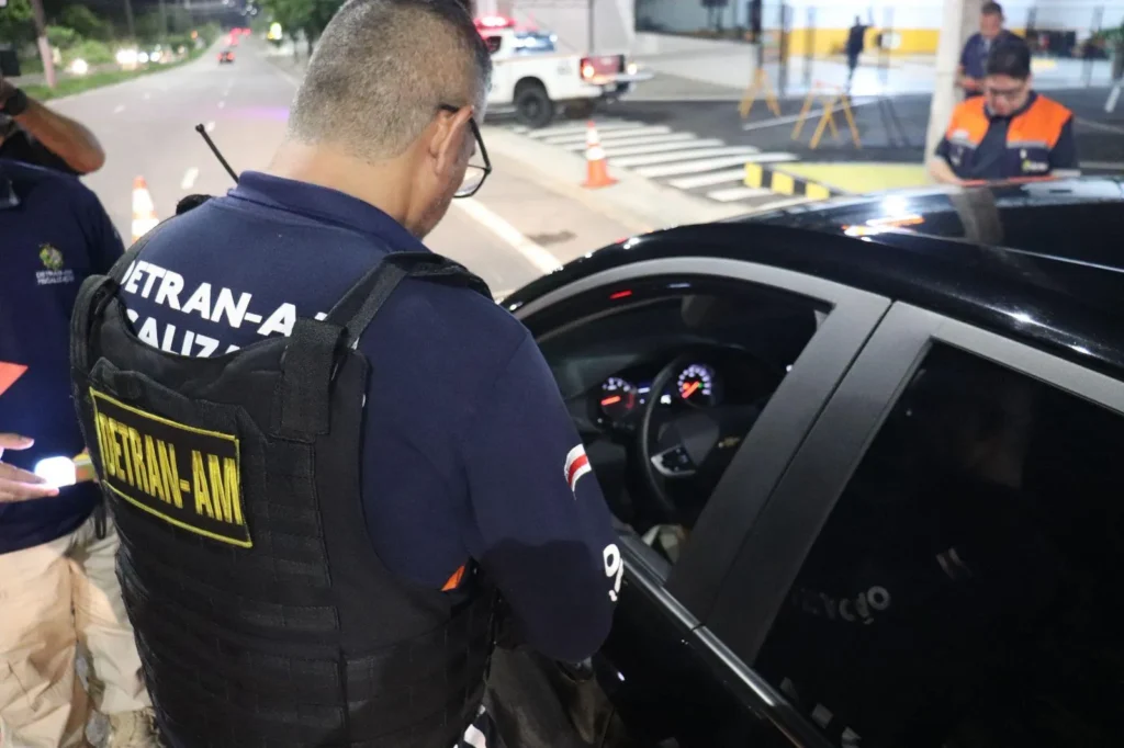Detran-am padroniza uso de câmeras corporais com fixação obrigatória no peito