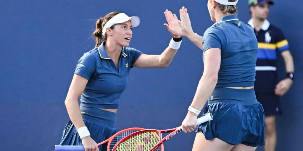Luisa Stefani garante vaga nas quartas do US Open enquanto Marcelo Melo se despede do torneio