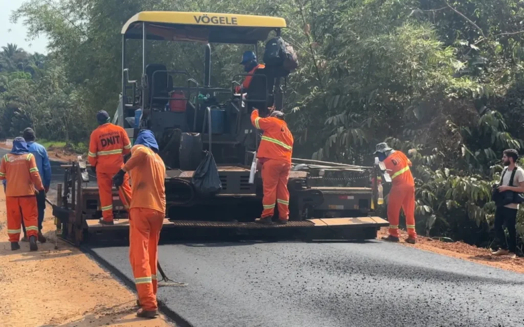 Ministro vistoria Br-319 e projeta 150 km de nova pavimentação