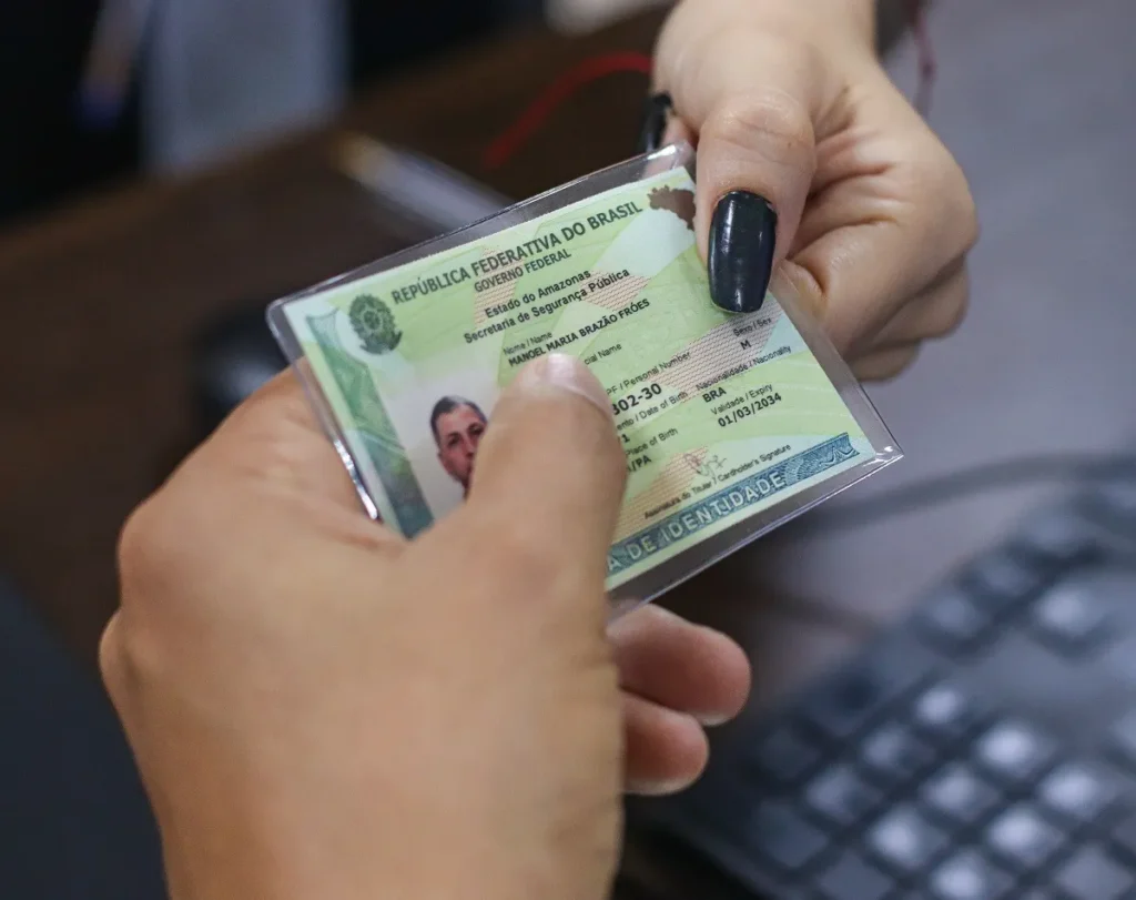 Mutirão em Manaus facilita acesso à nova Carteira de Identidade Nacional para 400 cidadãos