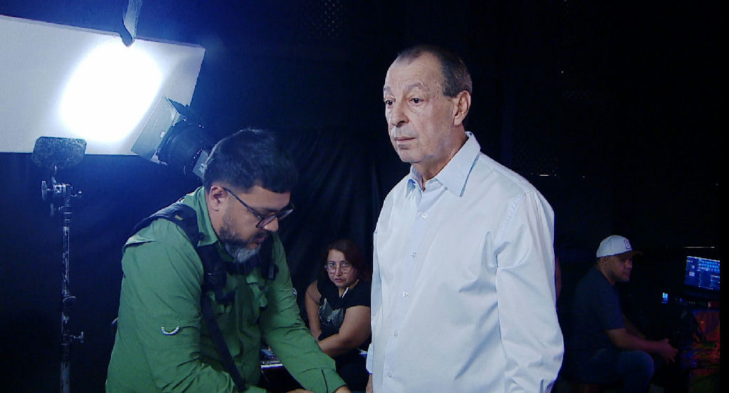 Omar Aziz em gravação eleitoral: foco na qualificação para a Zona Franca de Manaus