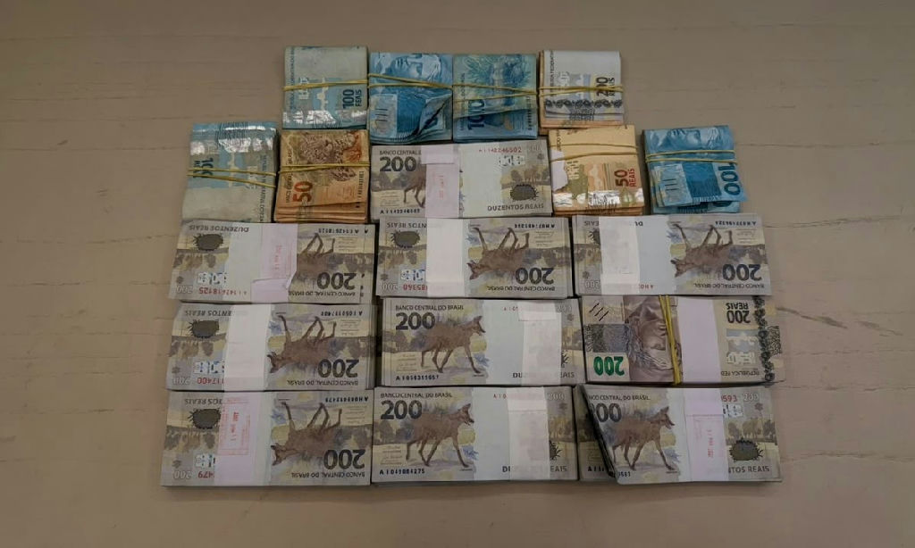 Polícia Federal apreende vultosa quantia em dinheiro e bens em operação contra Adail Filho e prefeito de Coari