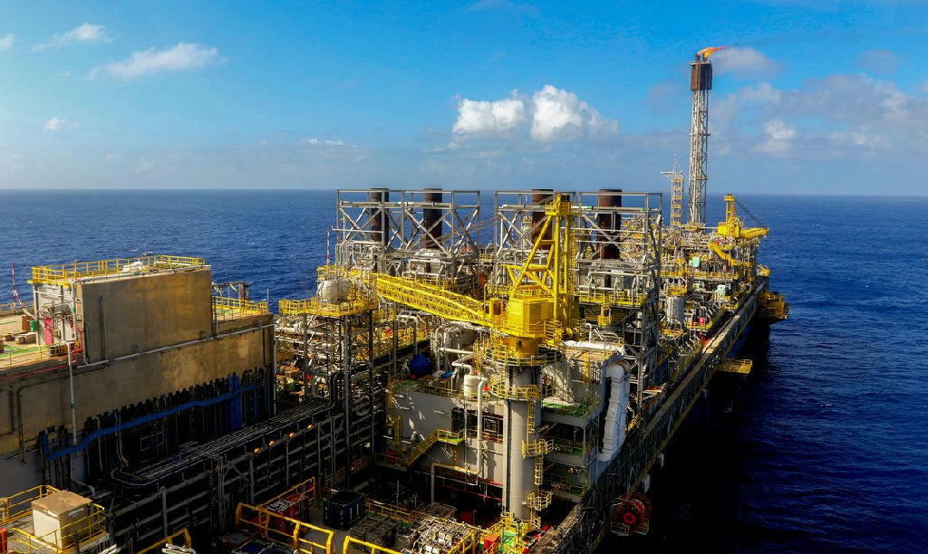 ANP realiza leilão recorde com oferta de mais de 320 blocos de petróleo e gás