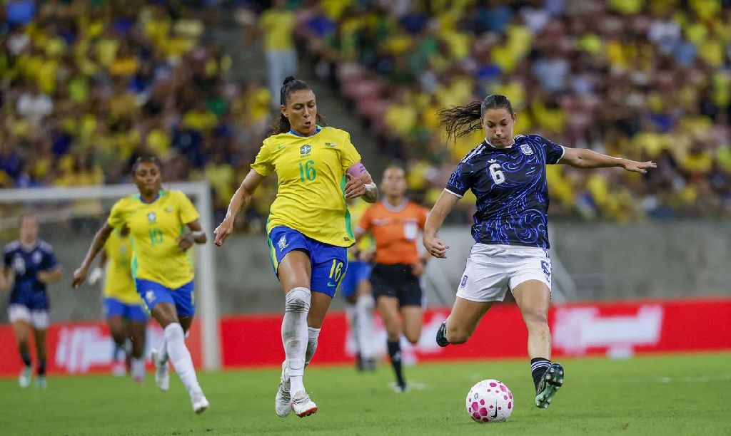 Futebol feminino: Brasil empata com Argentina em jogo de testes para o Mundial de 2027