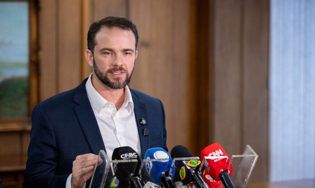 Governo garante superávit primário em 2027 e defende estabilidade fiscal