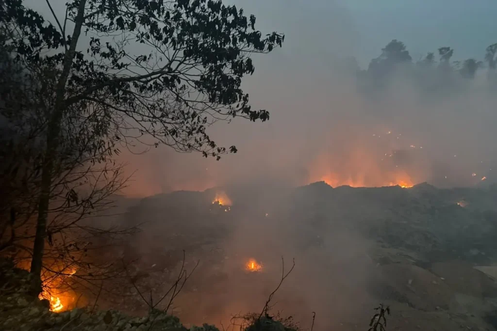 Incêndio em Manaus persiste após 24 horas e compromete qualidade do ar
