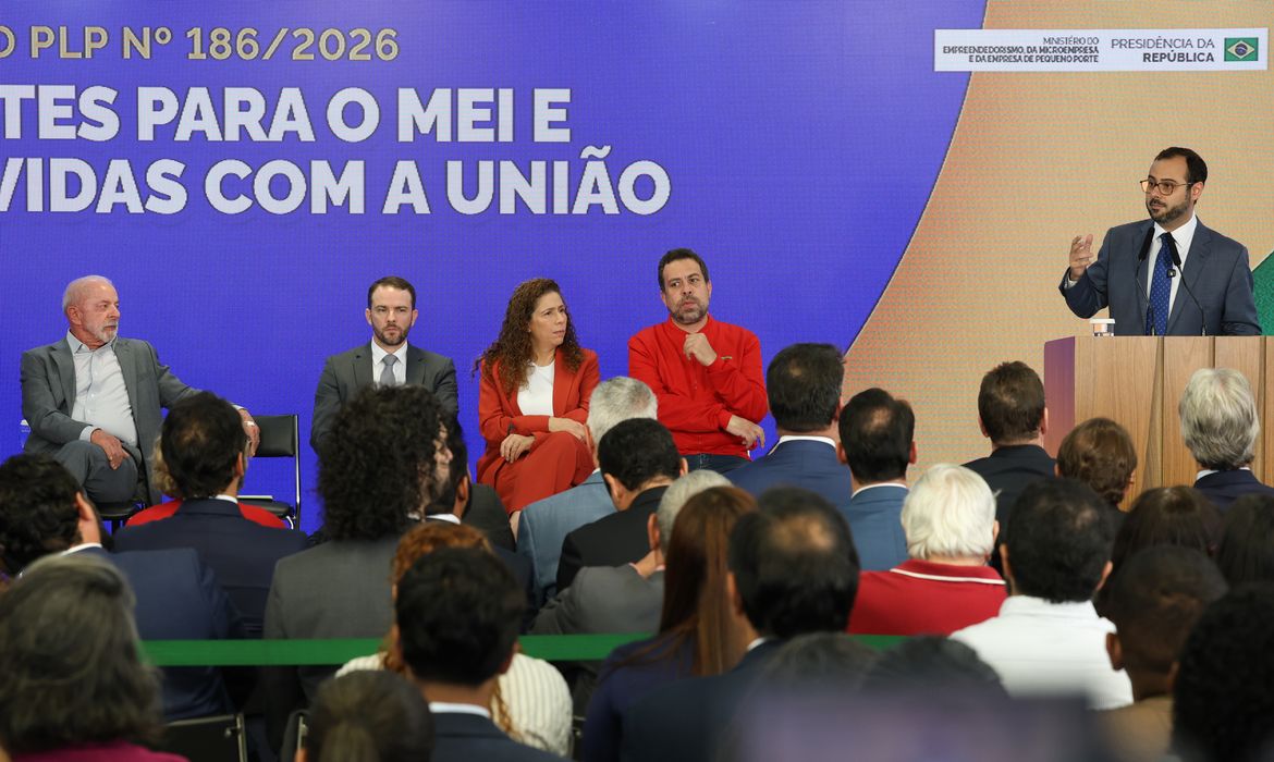 Lei sancionada perdoa dívidas e altera regras para microempreendedores