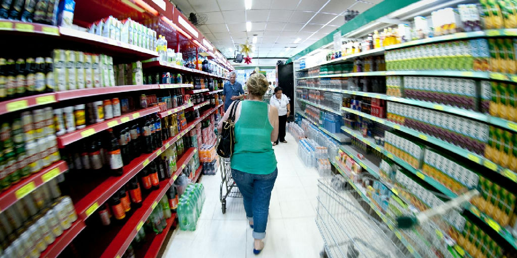 Produção industrial brasileira recua 0,6% em agosto e sinaliza desafios econômicos