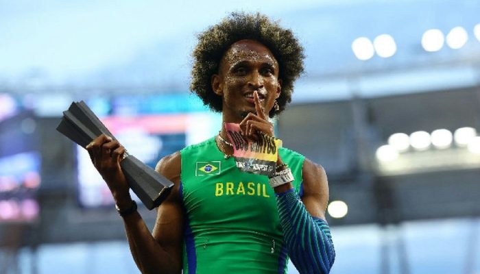 Alison dos Santos consagra domínio global com título no Mundial Ultimate em Budapeste