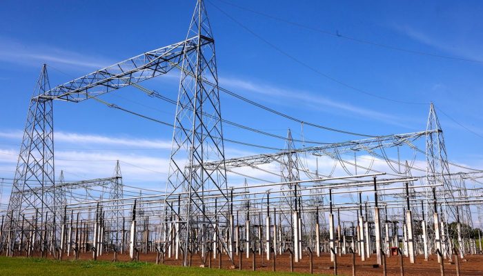 Bandeira tarifária amarela se mantém em agosto e encarece conta de luz no país