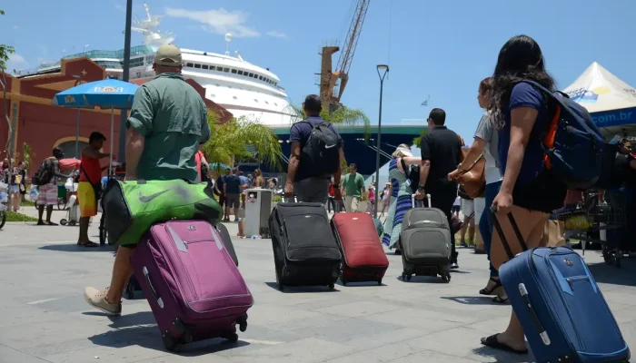 Brasil se destaca como um dos líderes globais na expansão do turismo internacional, aponta OCDE