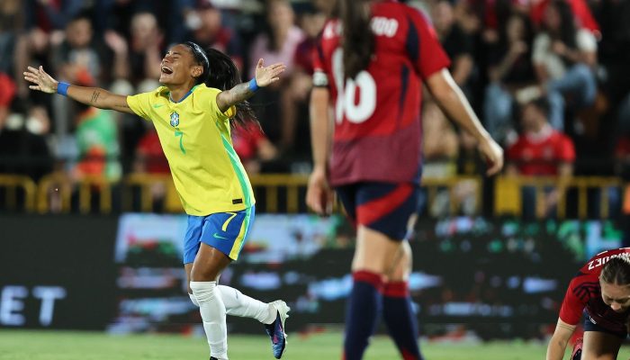 Câmara aprova medidas para fomentar o futebol feminino e profissionalizar a modalidade