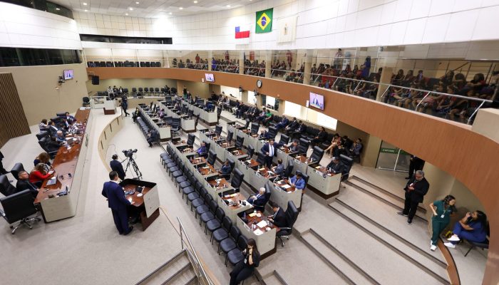 Câmara de Manaus avalia projeto que institui o Dia Municipal dos Legendários