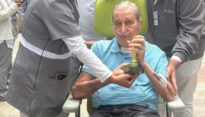 Carlos Alberto Parreira recebe alta hospitalar após 80 dias de tratamento no Rio