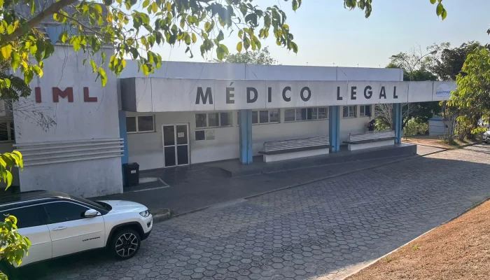 Corpos de casal são encontrados com ferimentos no pescoço em residência na Zona Norte de Manaus