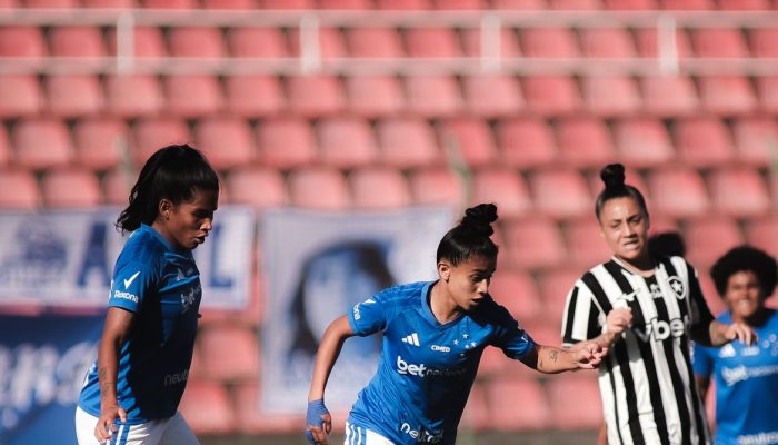 Cruzeiro goleia Botafogo com show de Marília no Brasileirão Feminino