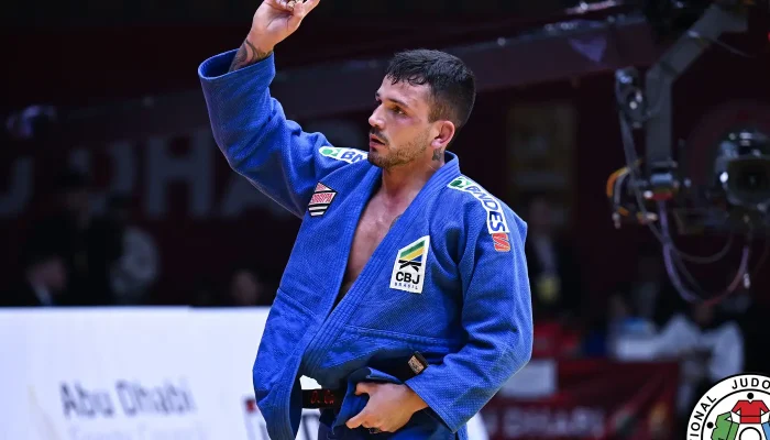 Daniel Cargnin supera Danil Lavrentev de virada e fatura o ouro no Grand Slam de Lausanne