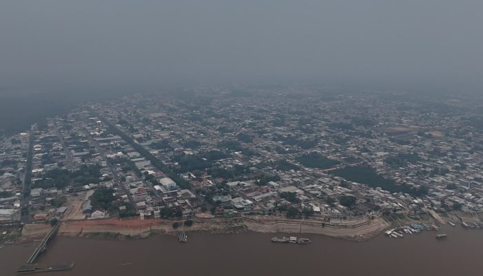 Eleitores encaram poluição extrema e fumaça de queimadas no segundo turno em Itacoatiara