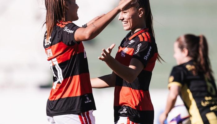 Flamengo e Atlético-mg se enfrentam no Brasileirão Feminino na TV Brasil às 17h40