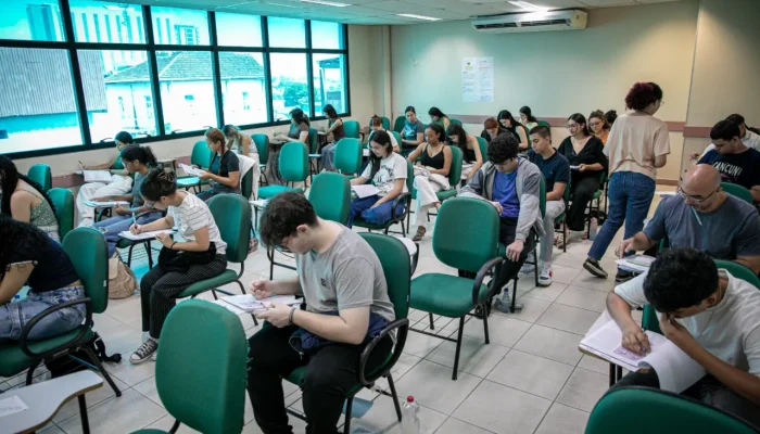 Fumaça em Manaus não altera calendário de provas do SIS e Vestibular da UEA