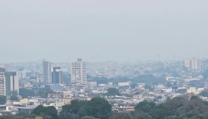 Fumaça persiste em Manaus e qualidade do ar é 'ruim' pelo segundo dia consecutivo