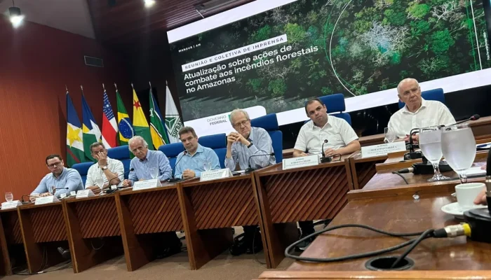 Governo federal amplia combate às queimadas e reforça operações militares no Amazonas